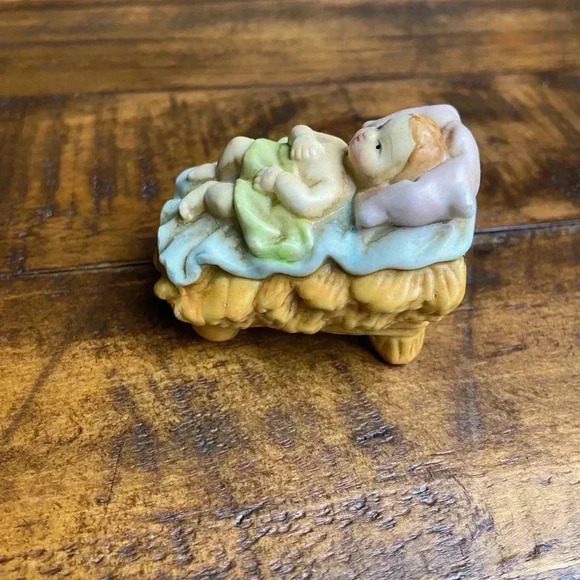 Vintage Ceramic Baby Jesus Figurine- Replacement Piece Only- Made in China - Picture 4 of 6